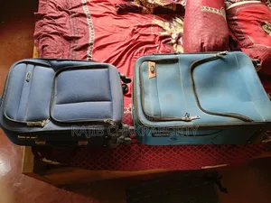 আমি ২ পিস ট্রাভেল ব্যাগ সেল করতে চাই