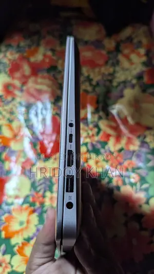 Laptop Asus ZenBook UX310UQ 8GB Intel Core i5 SSD 256GB