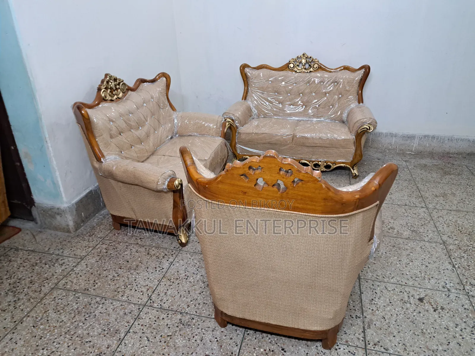 Shegun Wood Modern Sofa Set