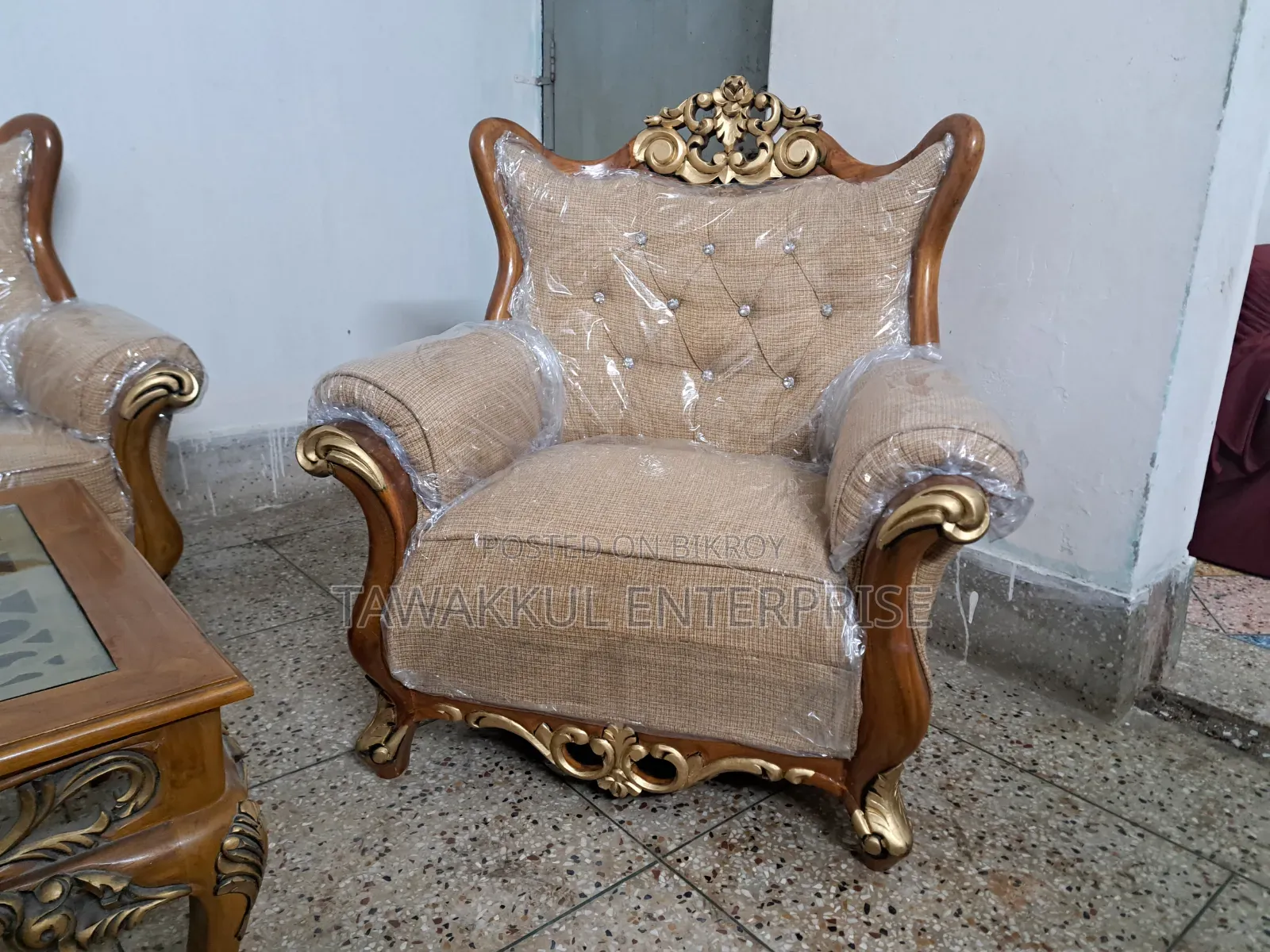 Shegun Wood Modern Sofa Set