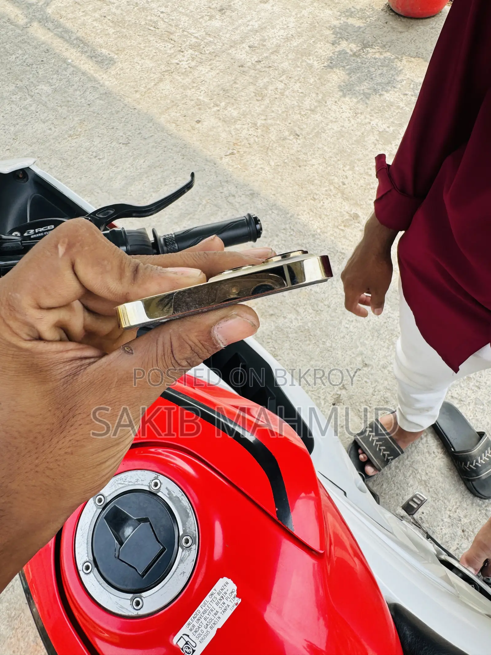 অ্যাপল আইফোন ১৩ প্রো ১২৮ জিবি গোল্ড