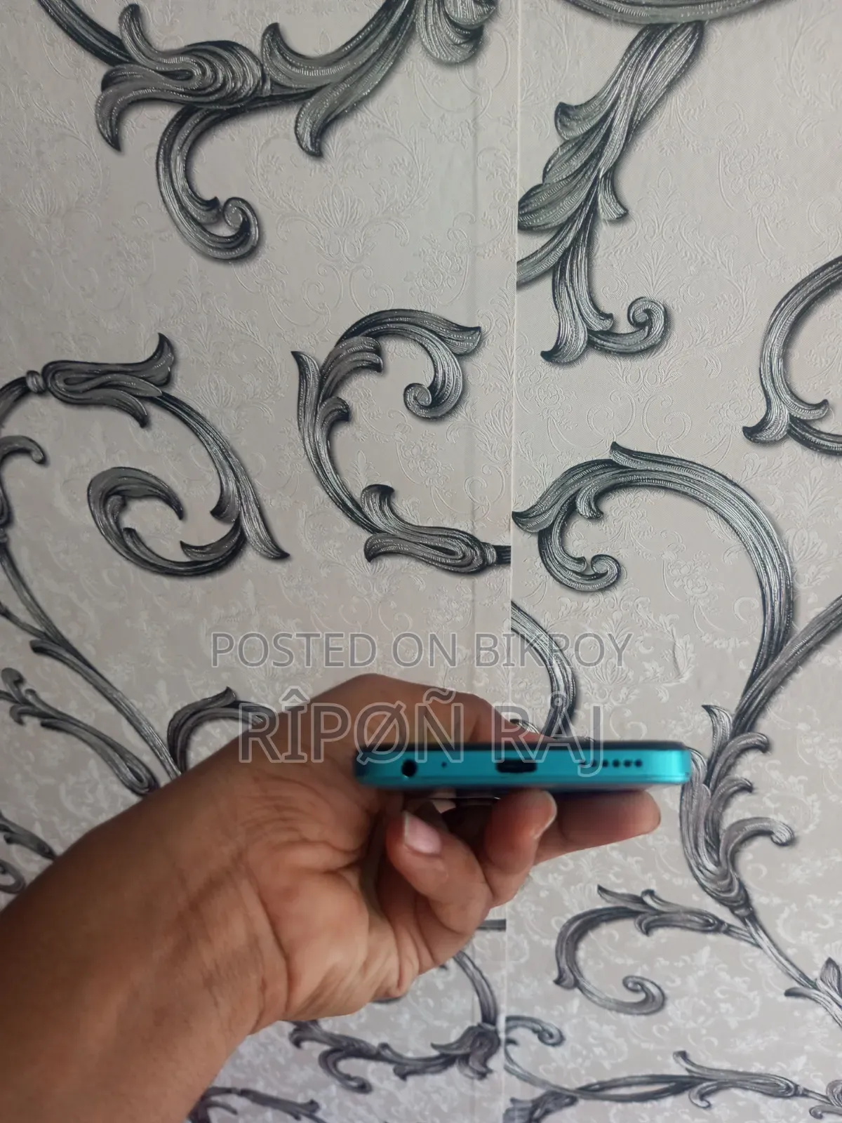 Tecno 64 GB Blue