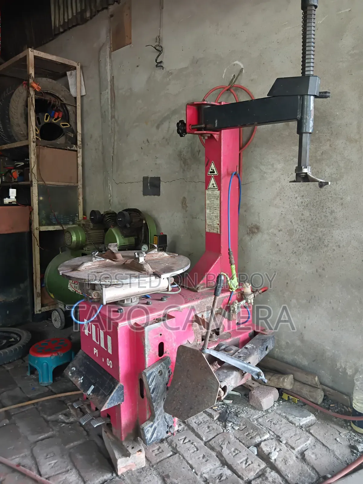 Puli tire changer machine