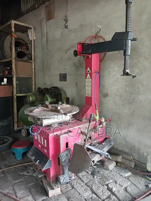 Puli tire changer machine