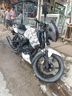 TVS Apache RTR 160 2V 2015 White