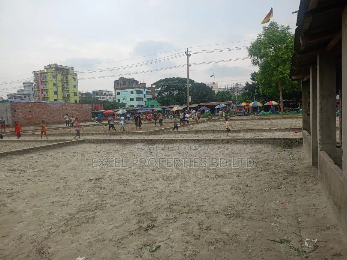 A 7.51 bigha commercial plot is for sale in Savar town.