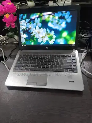 Laptop HP 3GB Intel SSD 256GB