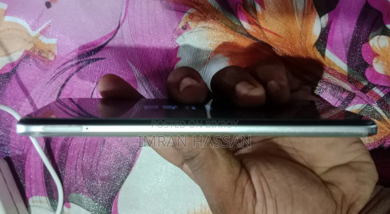 রিয়েলমি ৮ ৫জি ১২৮ জিবি নীল