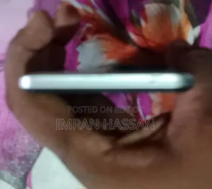 রিয়েলমি ৮ ৫জি ১২৮ জিবি নীল
