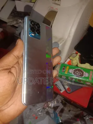 রিয়েলমি ৮ ৫জি ১২৮ জিবি হোয়াইট