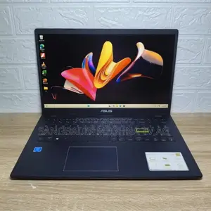 Laptop ASUS 3GB Intel SSD 256GB