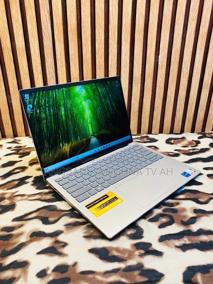Laptop Dell 3GB Intel SSD 256GB