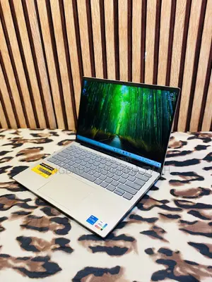 Laptop Dell 3GB Intel SSD 256GB