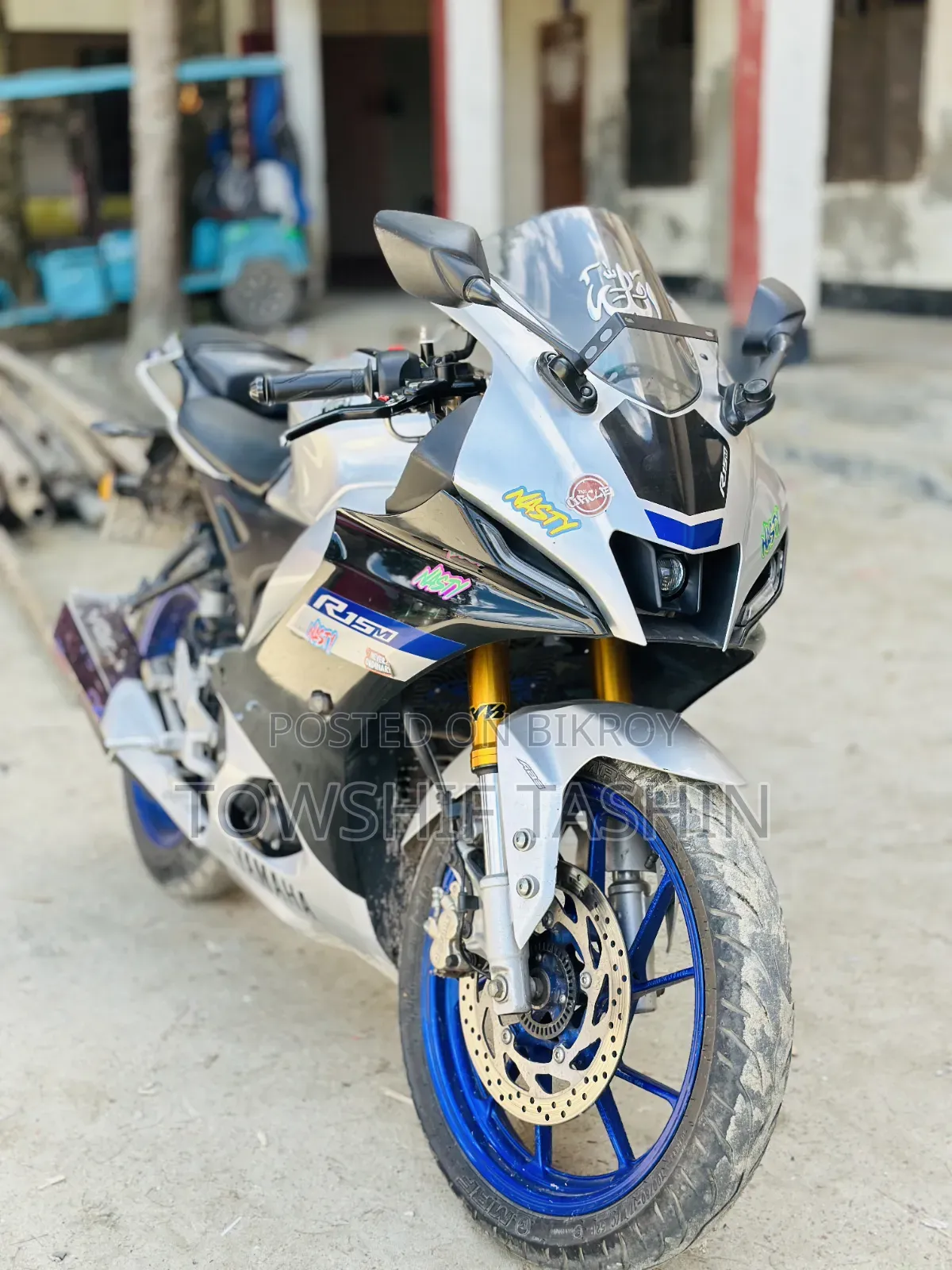 Yamaha R15M 2022 Silver