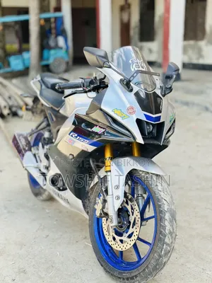 Yamaha R15M 2022 Silver