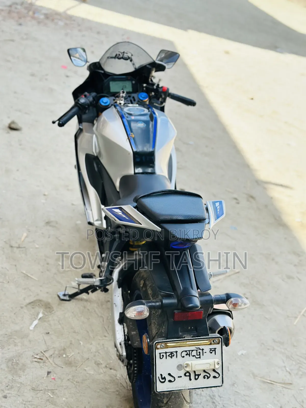 Yamaha R15M 2022 Silver