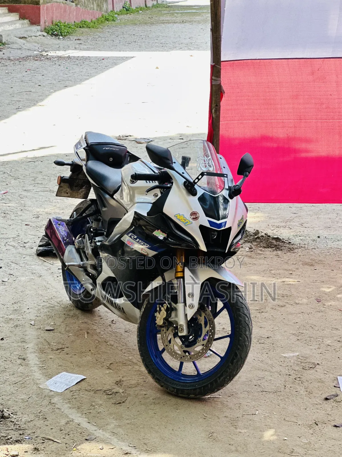 Yamaha R15M 2022 Silver