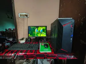 Desktop Computer 4GB Intel Core i3 1TB HDD + 128GB SSD