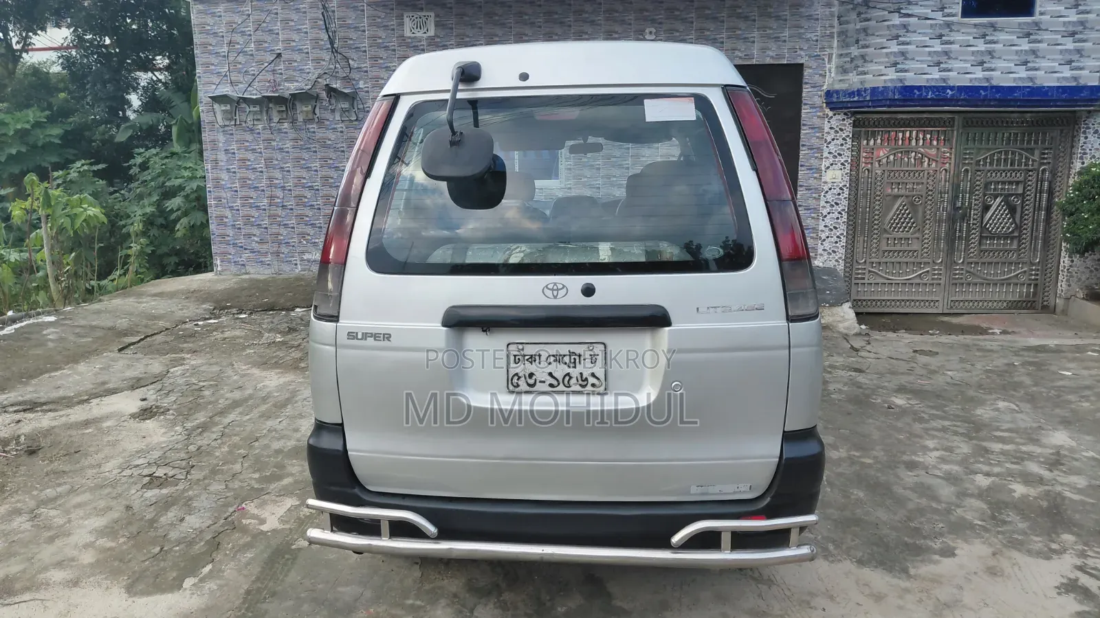 টয়োটা নোয়া ২০০৪ সিলভার