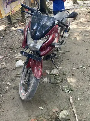 বাজাজ ডিসকভার ১৩৫ ২০১৬ লাল