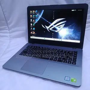 Laptop ASUS 4GB Intel SSD 500GB