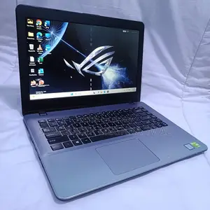 Laptop ASUS 4GB Intel SSD 500GB