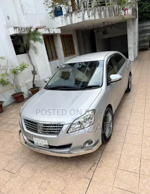Toyota Premio 1.5 Front-Wheel Drive 2013 Silver