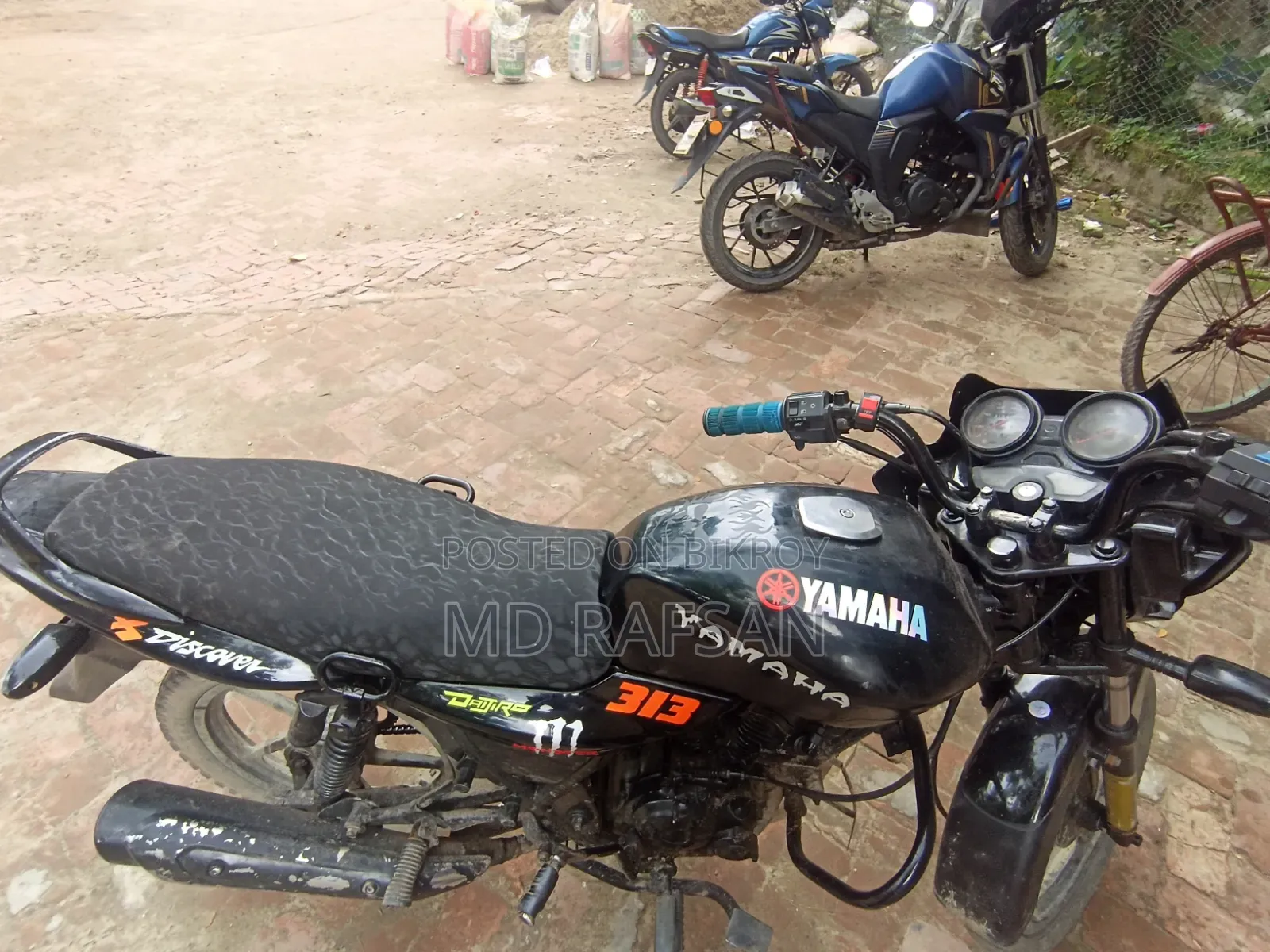 Bajaj Discover 100 2021 Black