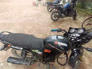 Bajaj Discover 100 2021 Black