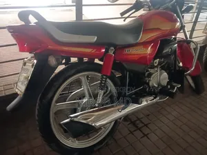 হিরো এইচএফ ডিলাক্স ২০২২ লাল