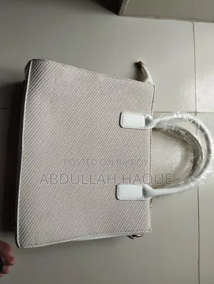 ইম্পোর্টেড ব্যাগ