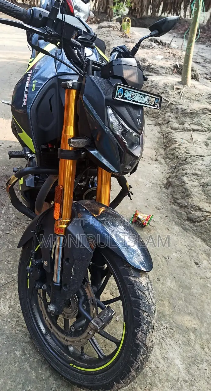 Hero Thriller 160R 4V 2025 Brown