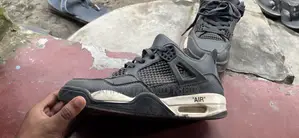 Used Air Shoe