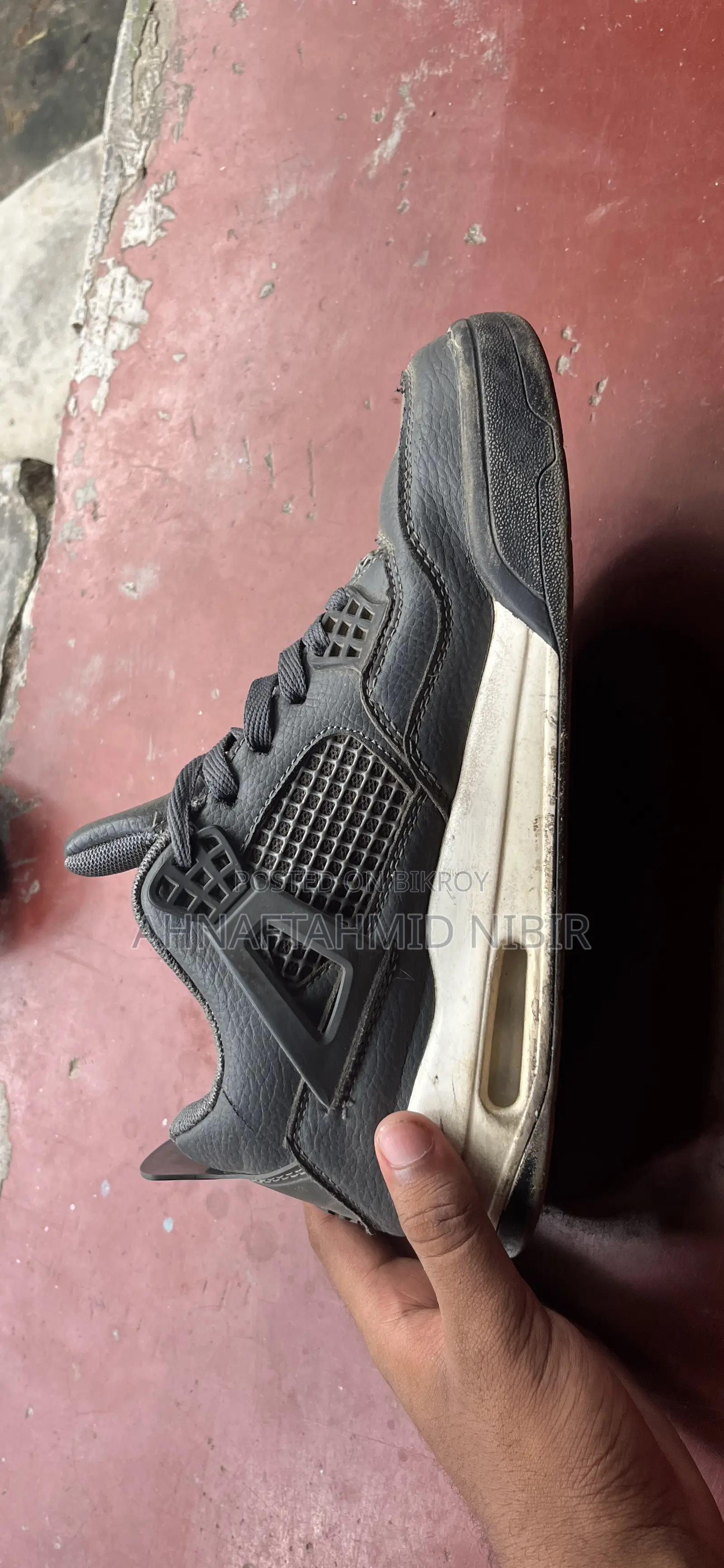 Used Air Shoe