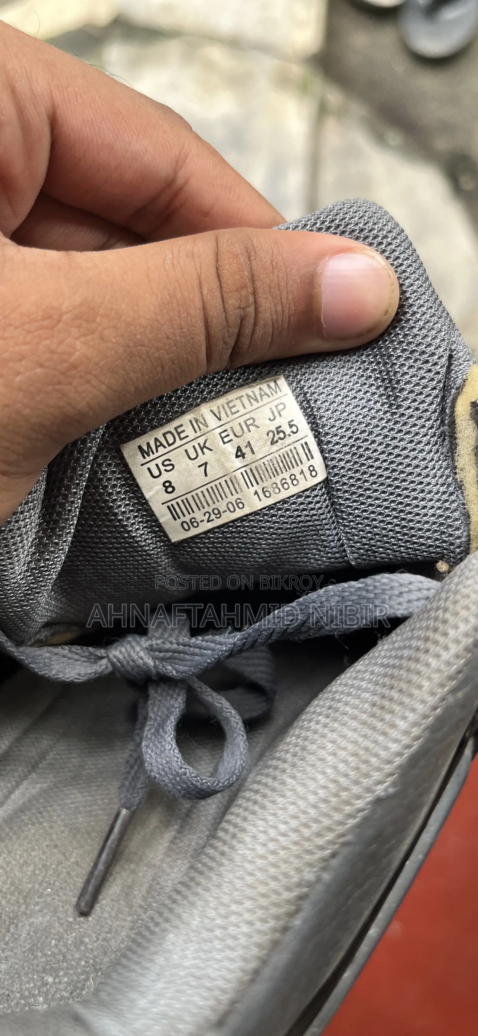 Used Air Shoe