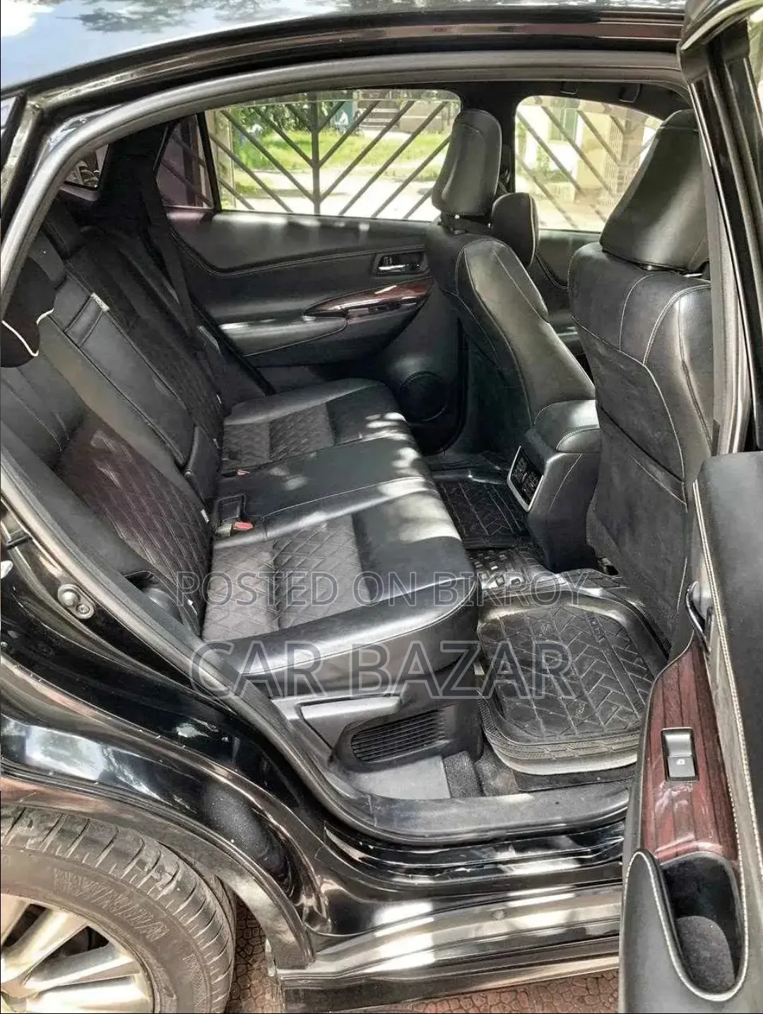 Toyota Harrier 2.0 2014 Black