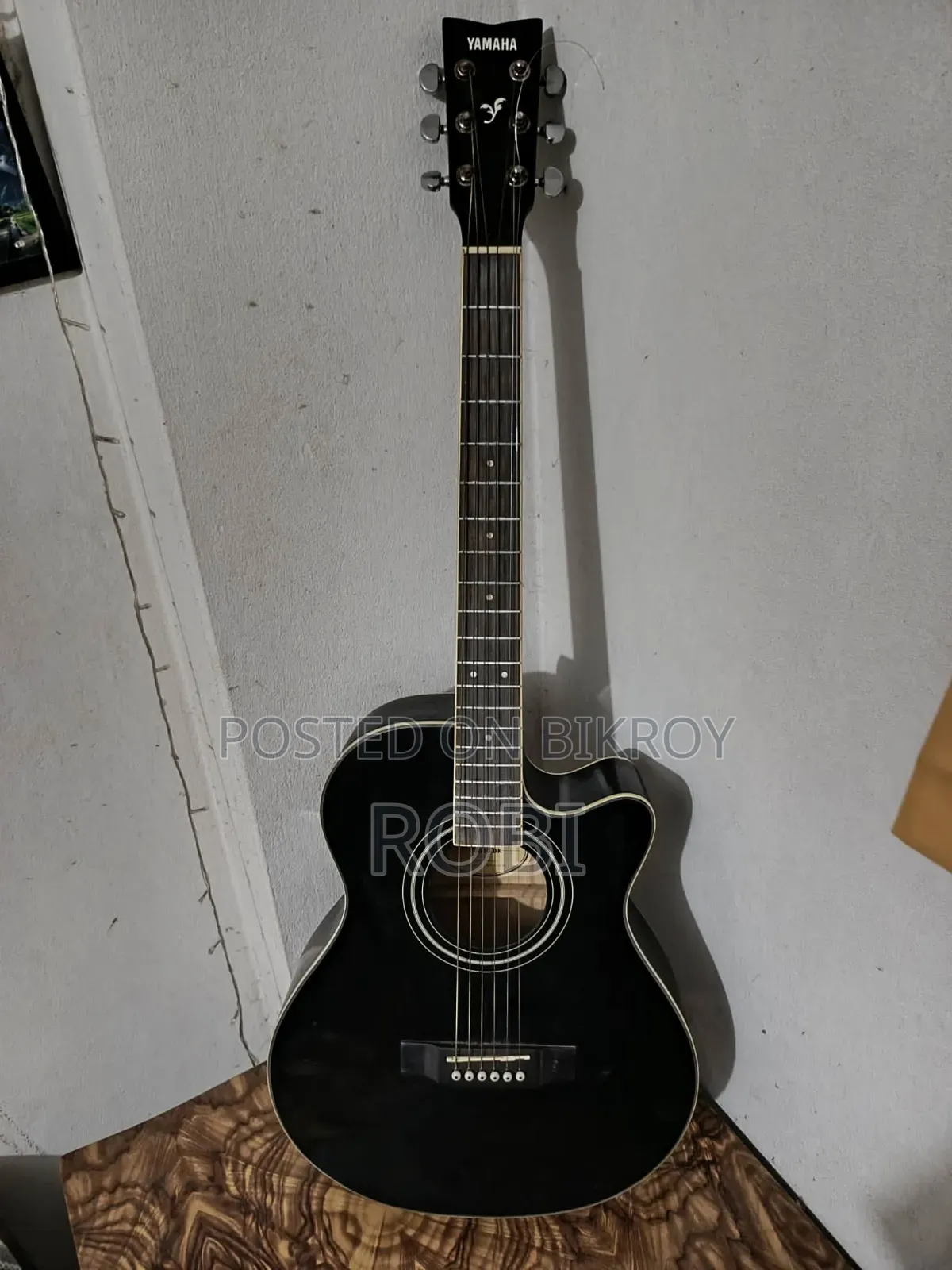 Yamaha (Y4010 Bk)