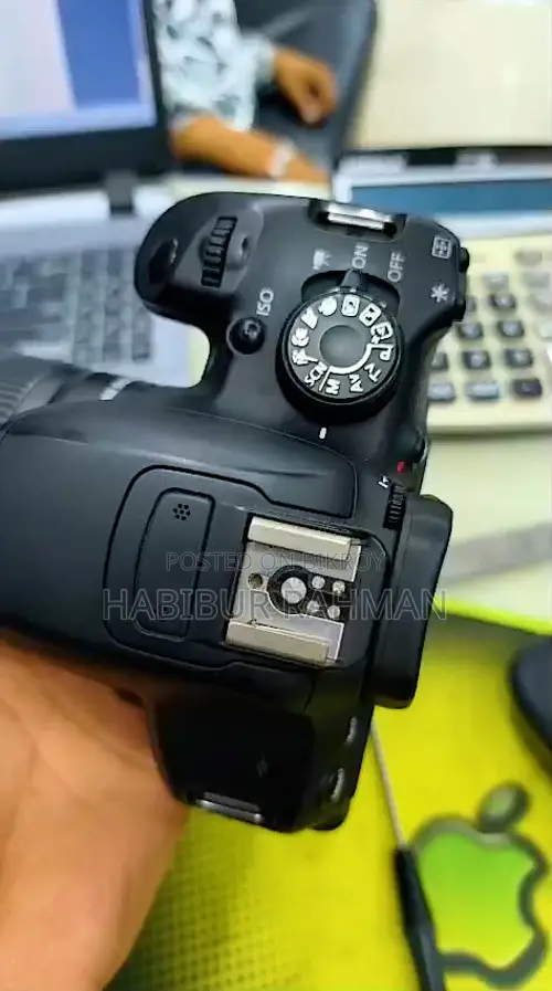 ক্যানন ৭০০ডি ক্যামেরা