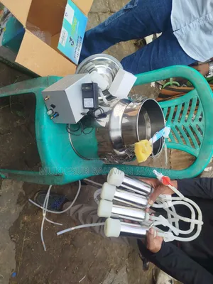 Cow Milking Machine