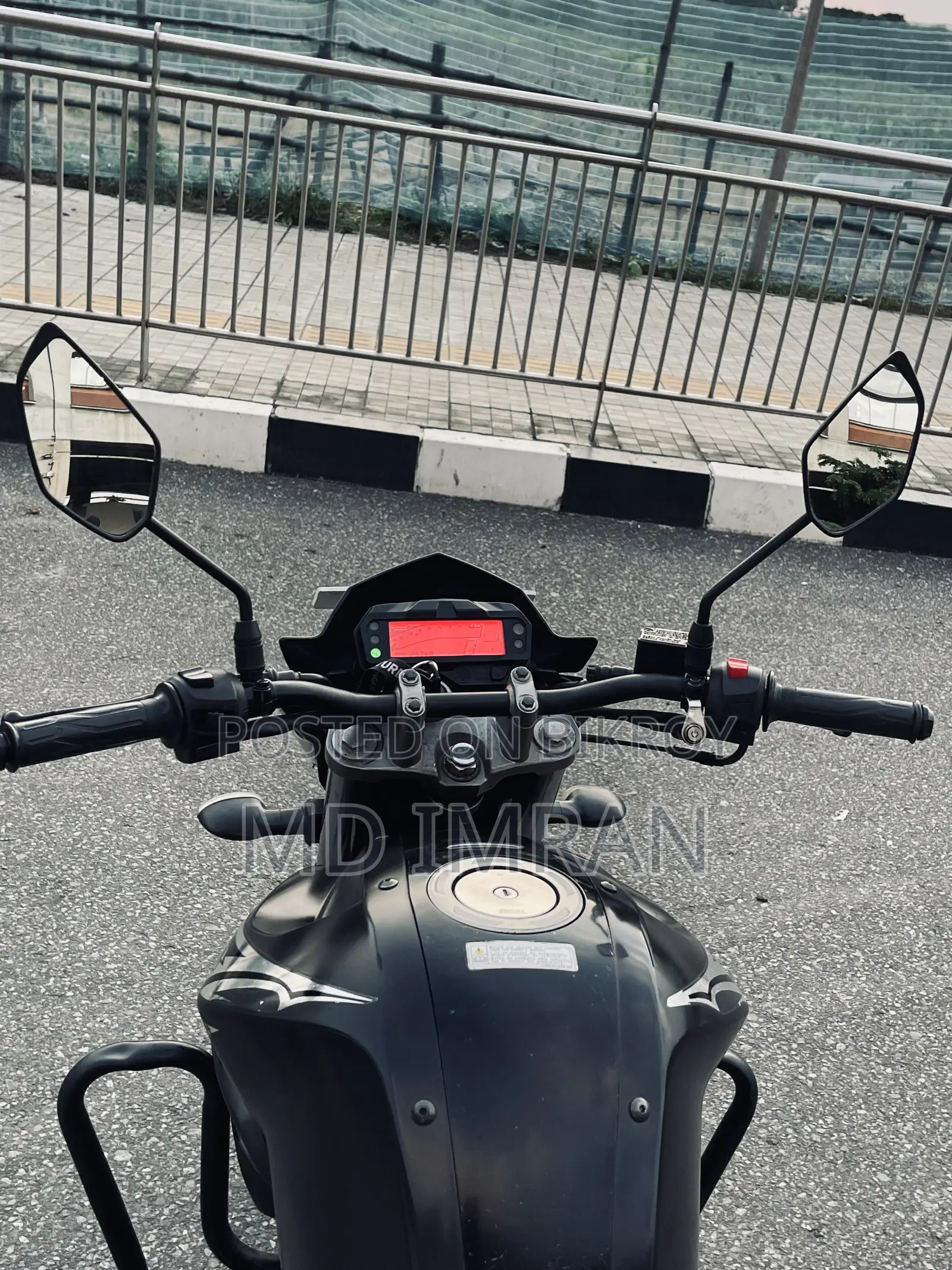 ইয়ামাহা এফজেডএস ভি২ ২০২২ কালো