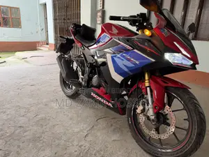 Honda CBR 2022 Red