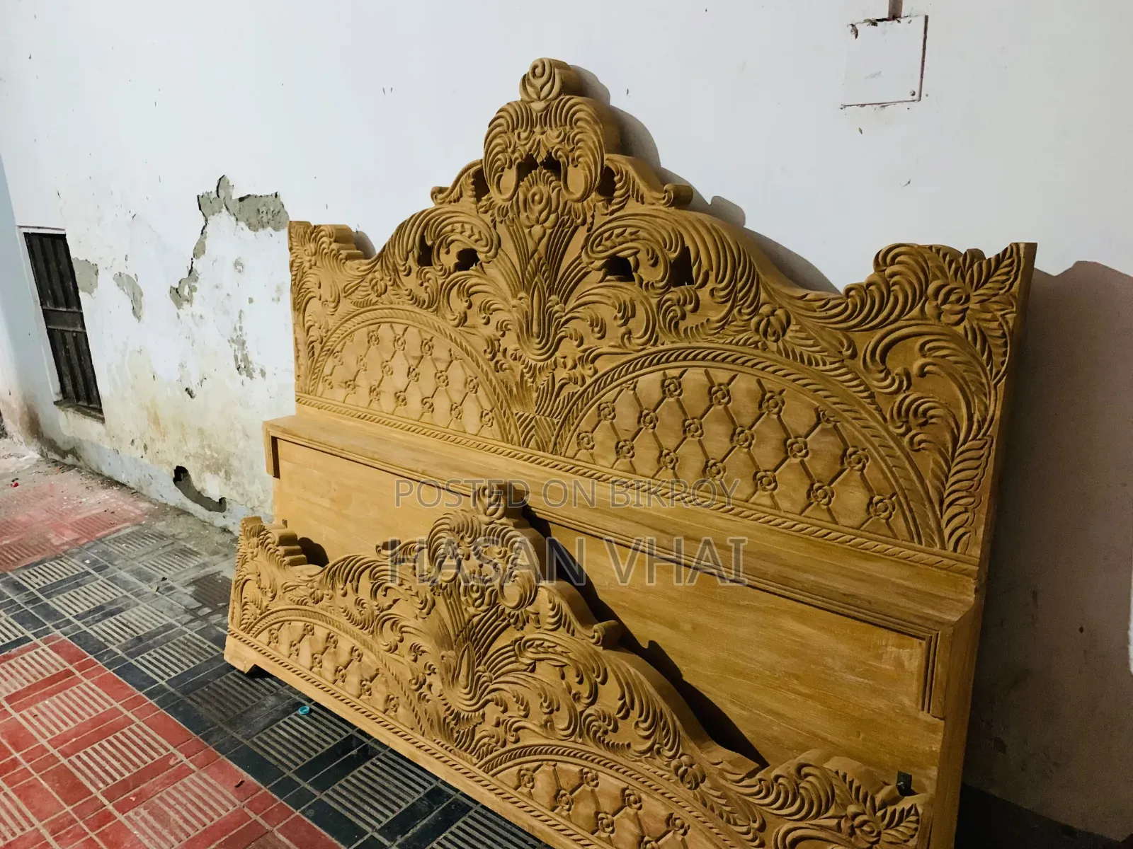 Teak Wood Bed For Sale 6/7 Feet Semi Box