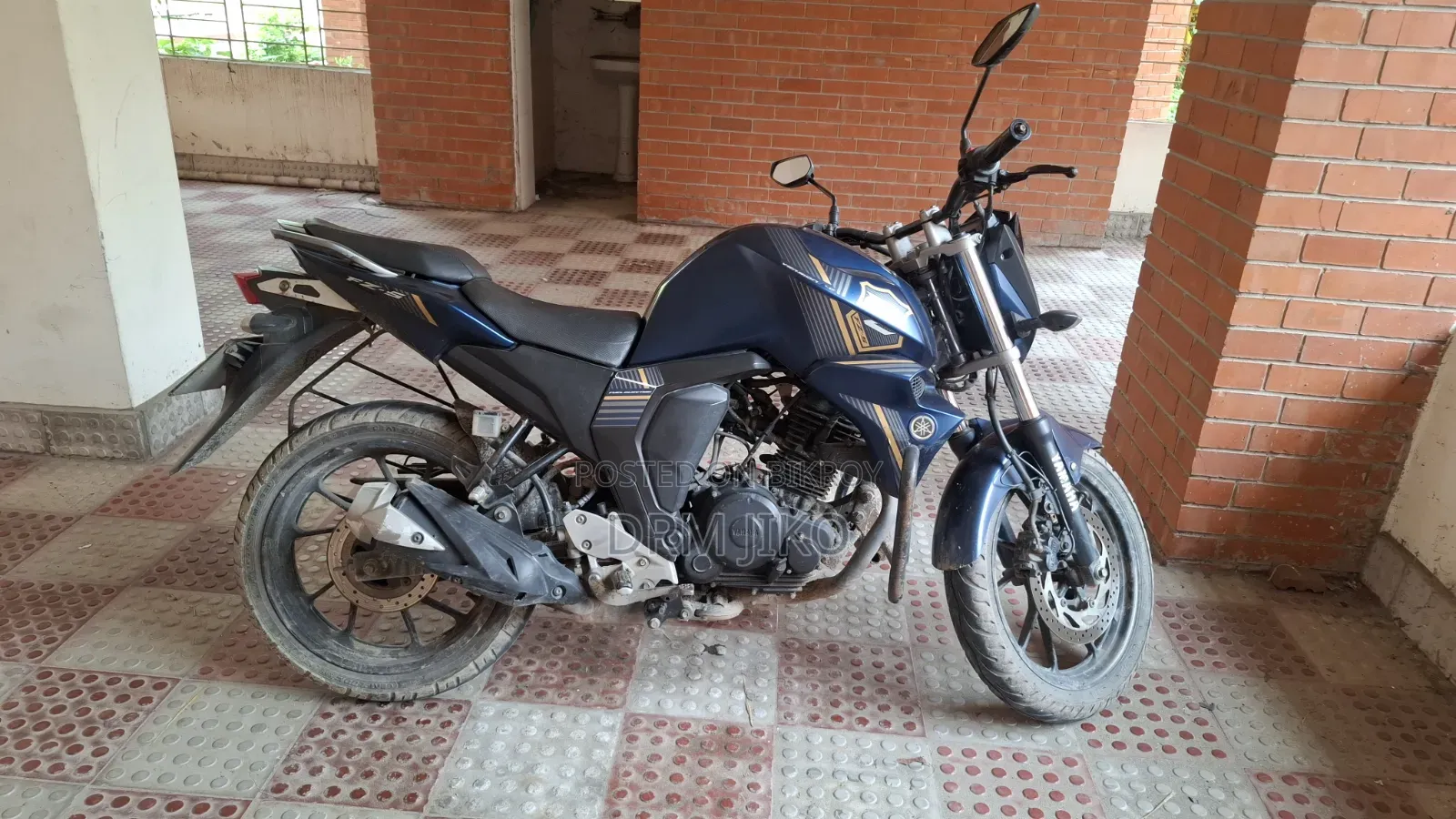 ইয়ামাহা এফজেড ২০১৯ নীল