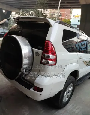 টয়োটা ল্যান্ড ক্রুজার প্রাডো ২.৭ ৫-দরজা ২০০৪ সাদা