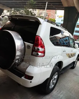 টয়োটা ল্যান্ড ক্রুজার প্রাডো ২.৭ ৫-দরজা ২০০৪ সাদা