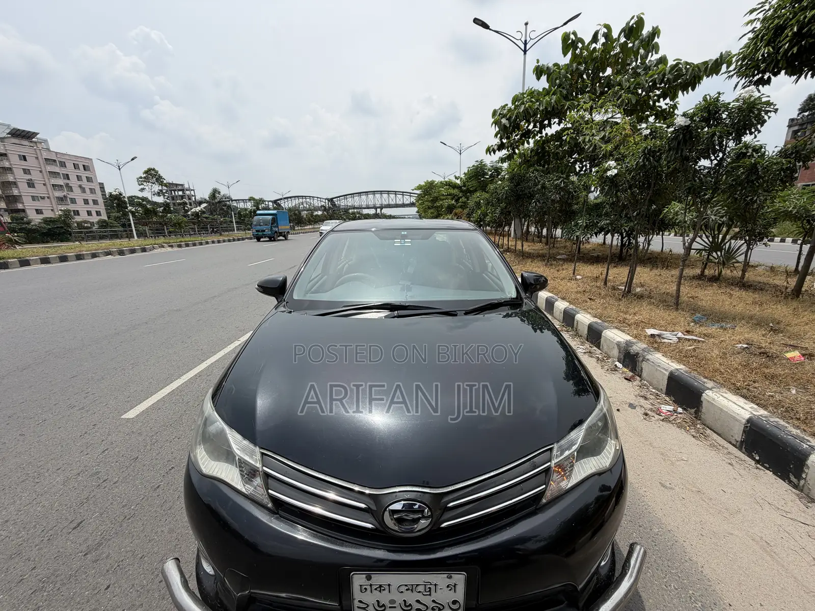 টয়োটা অ্যাক্সিও ২০১৩ ব্ল্যাক