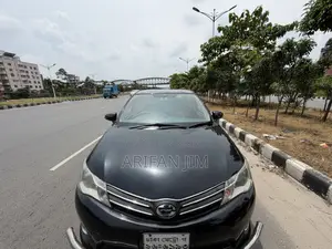 টয়োটা অ্যাক্সিও ২০১৩ ব্ল্যাক