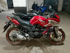 Yamaha Fazer V1 2015 Red