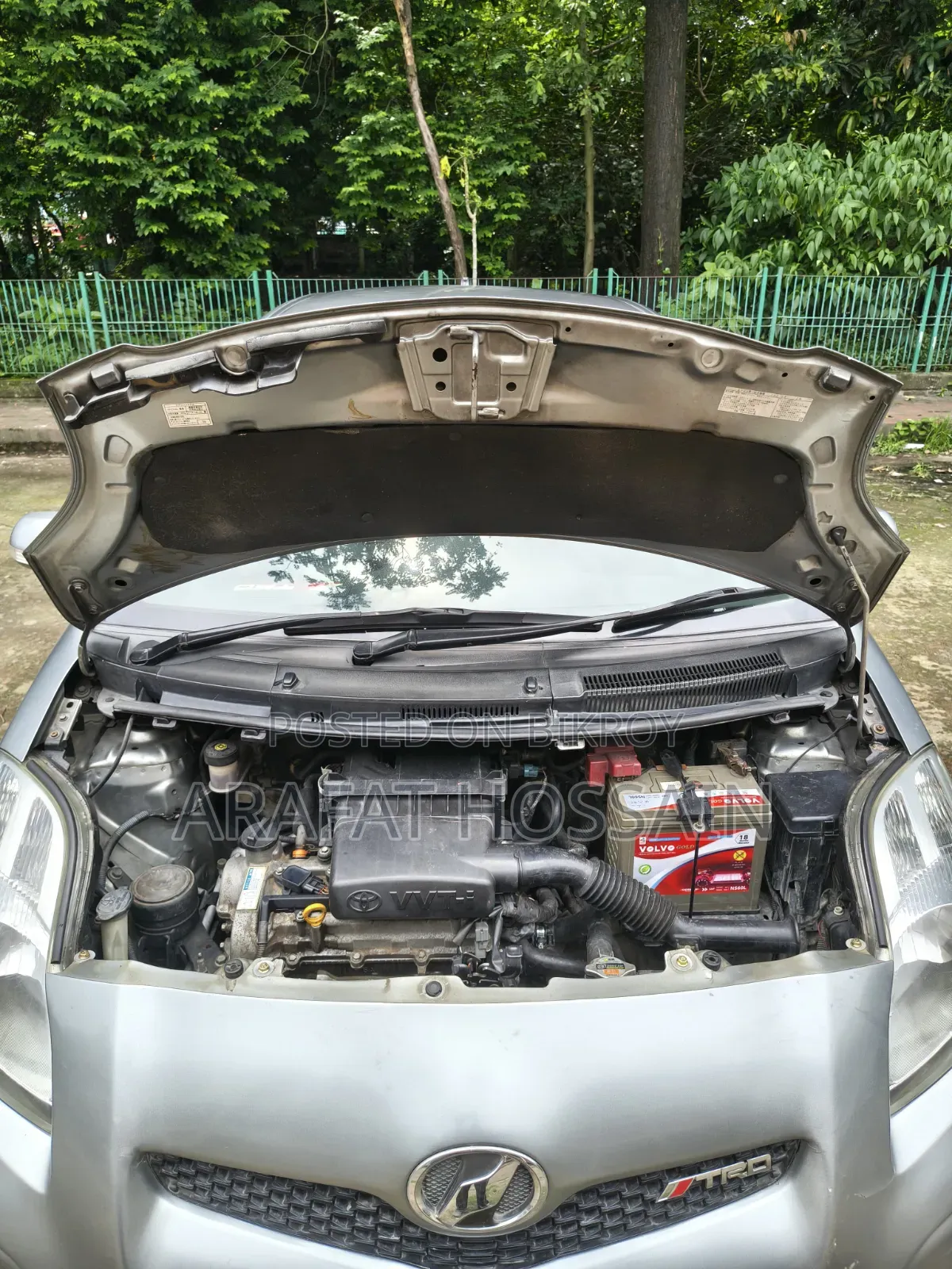 টয়োটা ভিটজ ২০১০ সিলভার