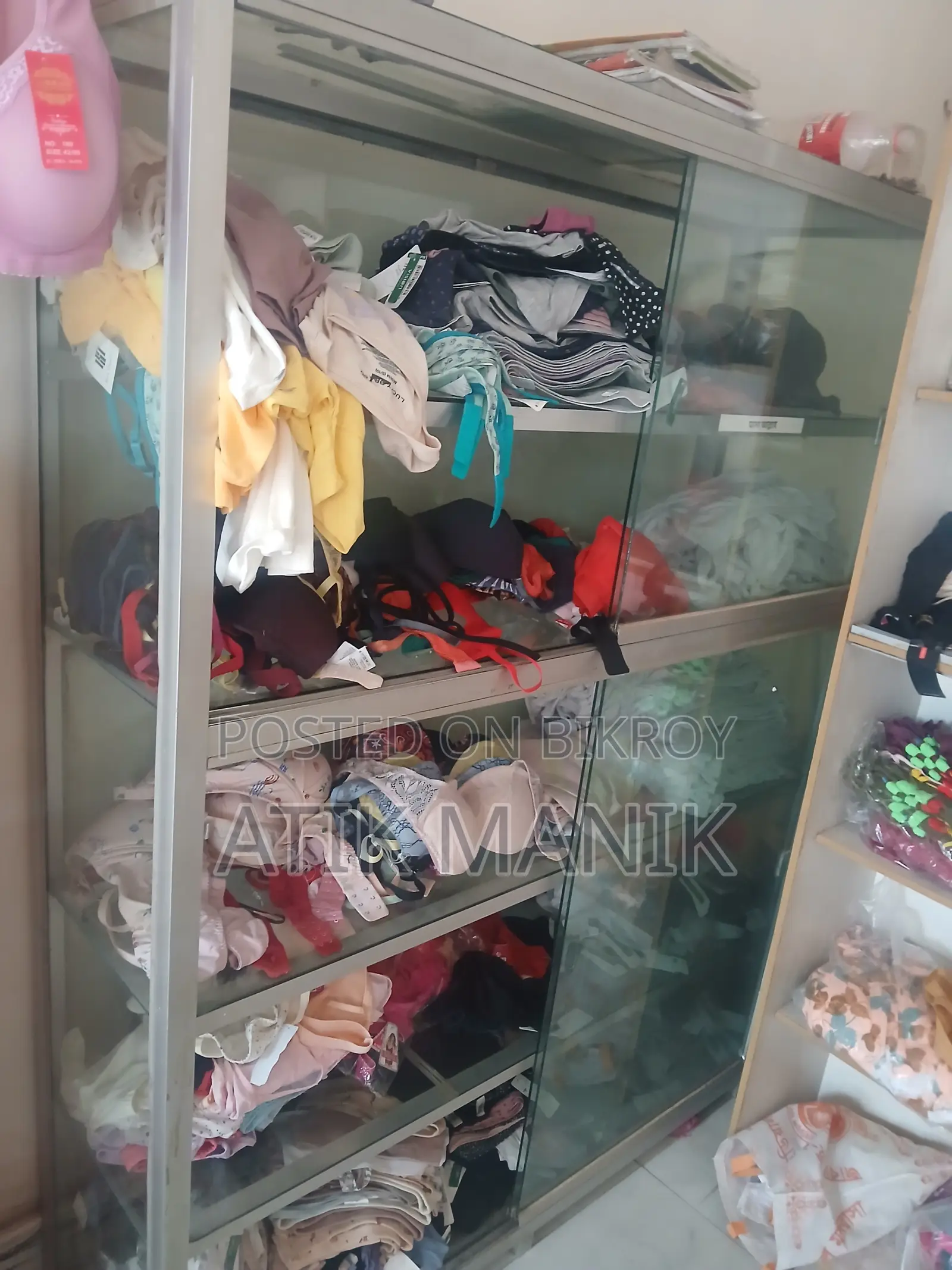 Rack and Showcase